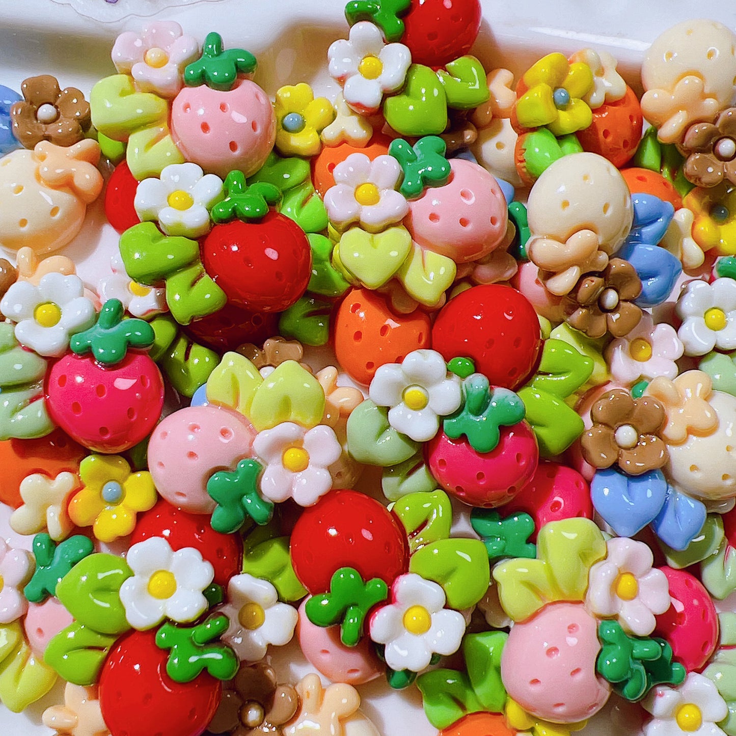(5pic for 1bag)Cutie small strawberry diy resin charmss(pack offline)