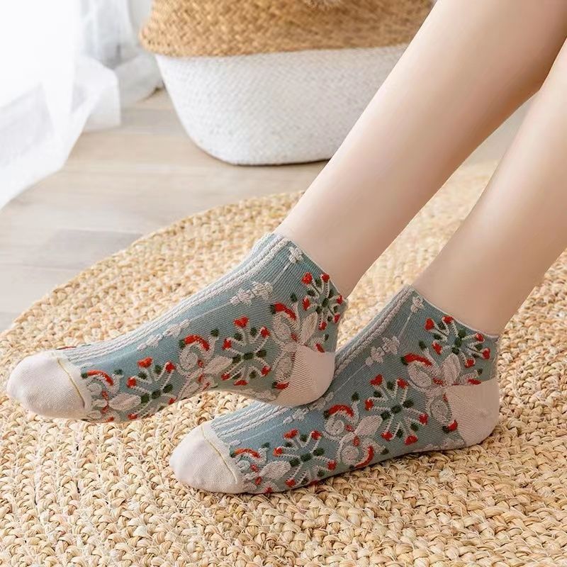 Vintage Embossed No Show Socks for Women | Retro Patterned