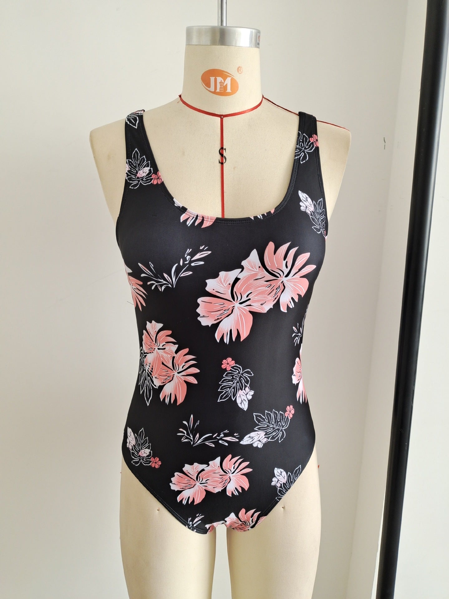Trendy Printed Scoop-Neck One-Piece Swimsuit | Women's Swimwear
