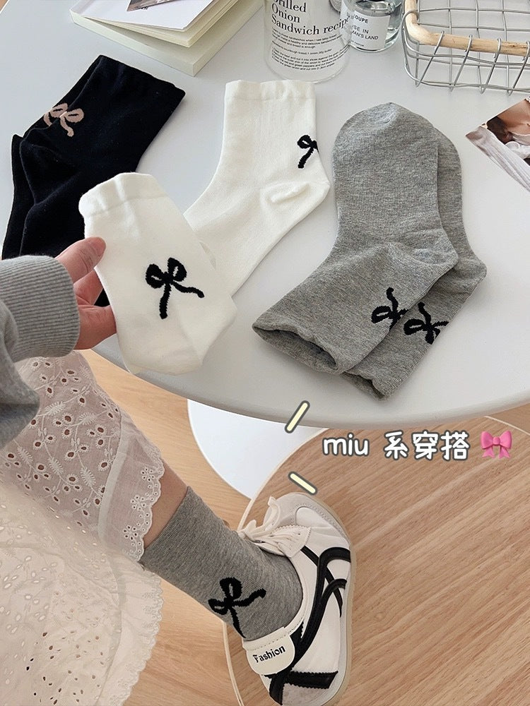 Embroidered Bow Crew Socks | Soft Cotton Balletcore Women's Socks