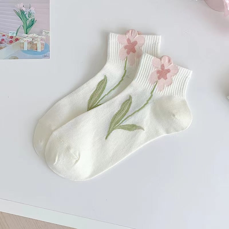 Sweet Floral Ankle Socks for Women | Breathable Cotton Spring Socks