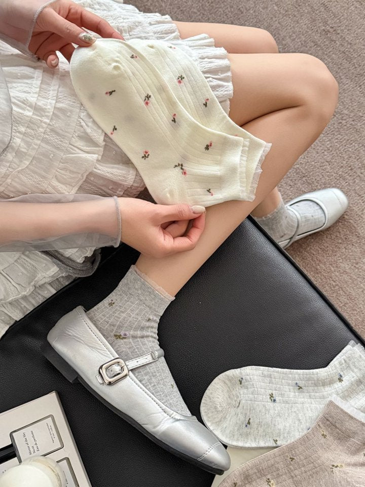 Vintage Floral Lace Ankle Socks for Women | Breathable Spring Summer Socks