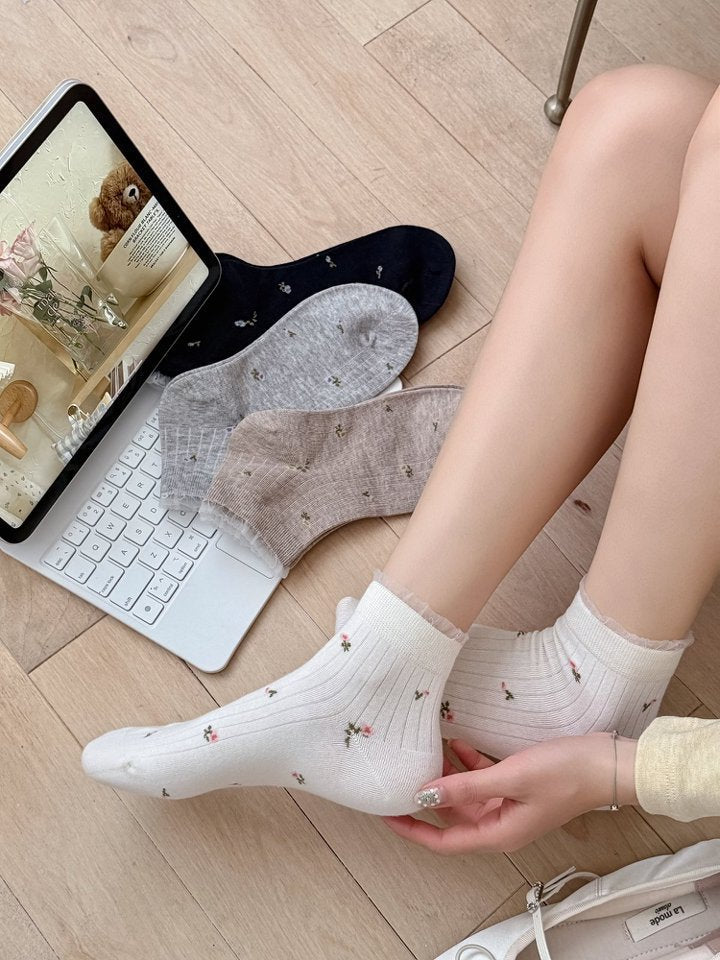 Vintage Floral Lace Ankle Socks for Women | Breathable Spring Summer Socks