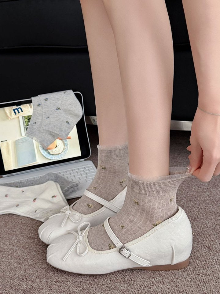 Vintage Floral Lace Ankle Socks for Women | Breathable Spring Summer Socks