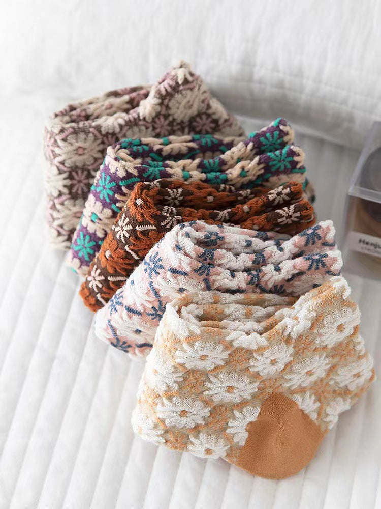 Vintage Embossed Daisy Ankle Socks | Cotton Patterned Socks for Women