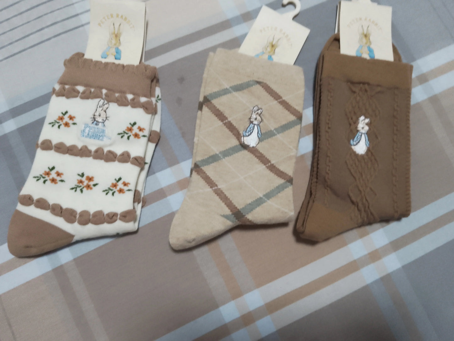 Cute Patterned Crew Socks for Women | Cotton Vintage Everyday Socks