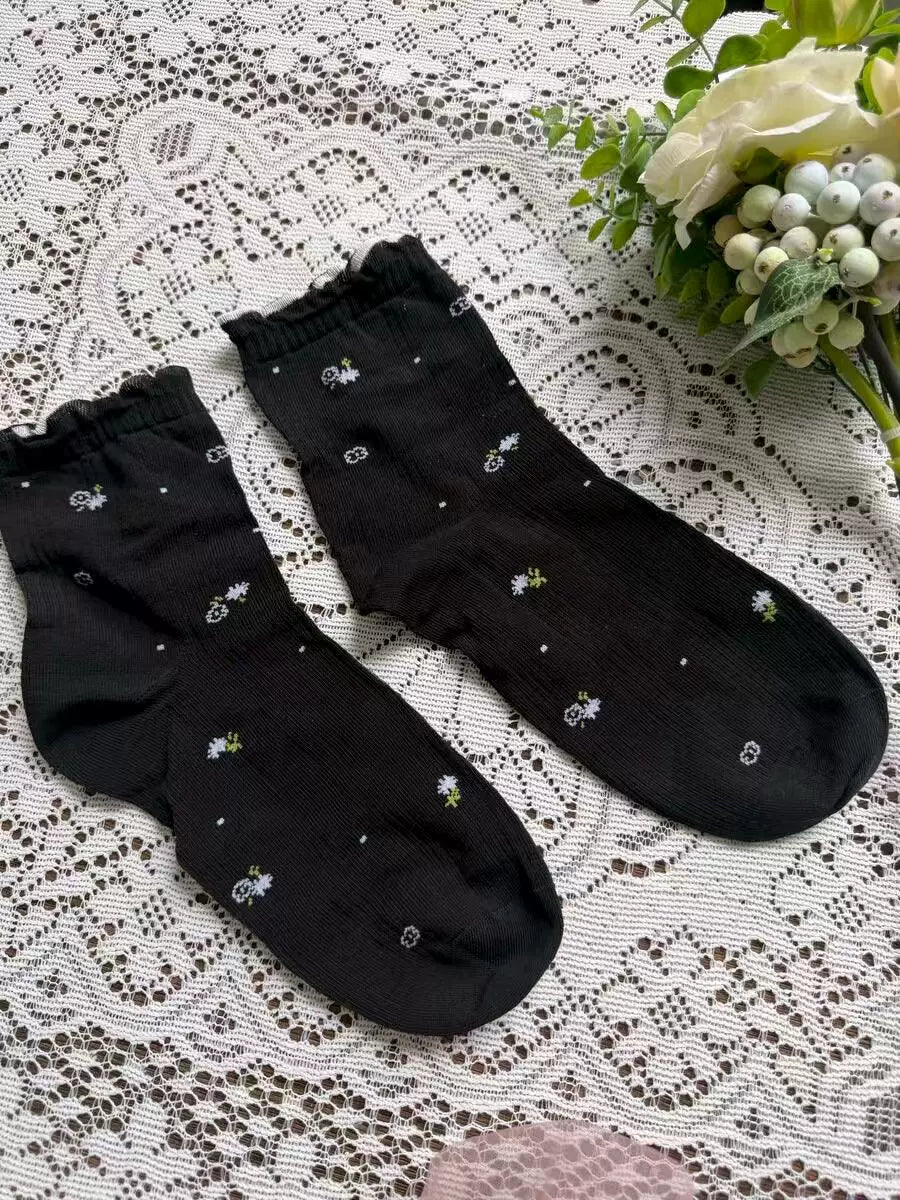 Warm Cozy Polka Dot Crew Socks for Women | Ruffled Winter Socks
