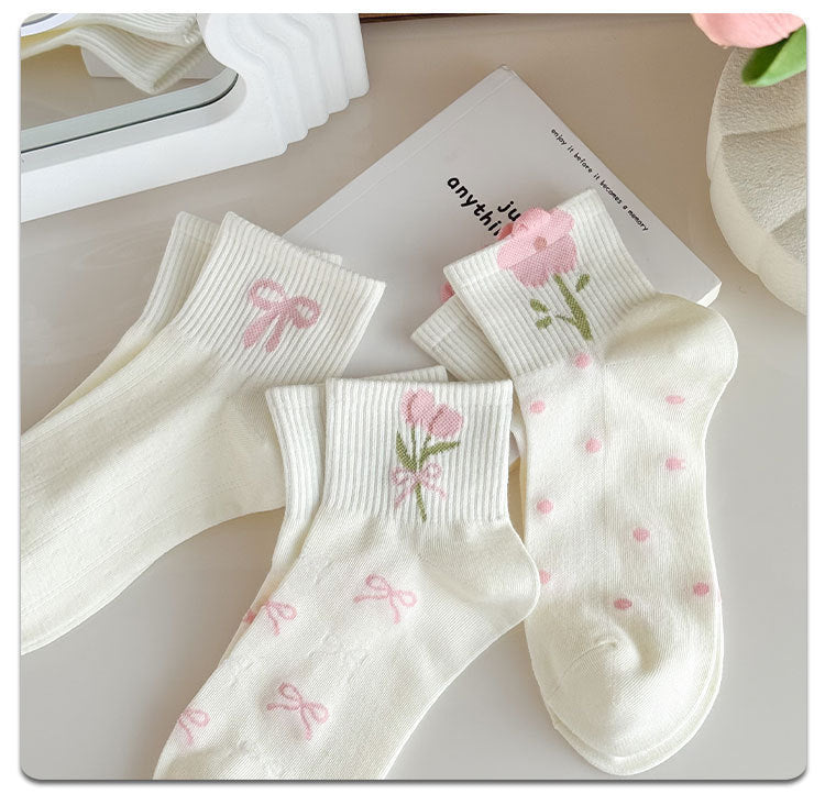 Dainty Floral Ankle Socks for Women | Breathable Everyday Socks