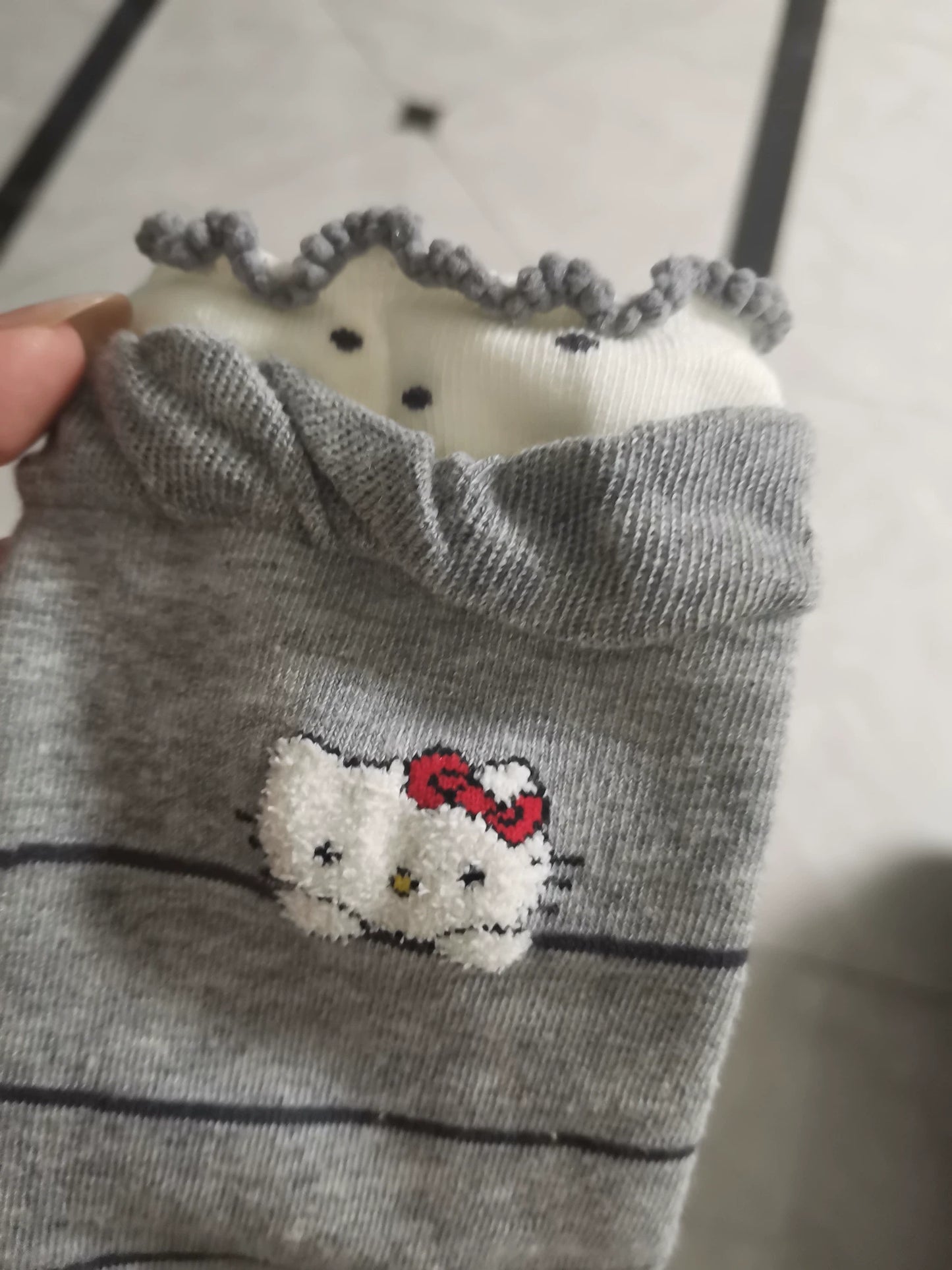 Women's Cotton Hello Kitty Novelty Crew Socks | Seamless