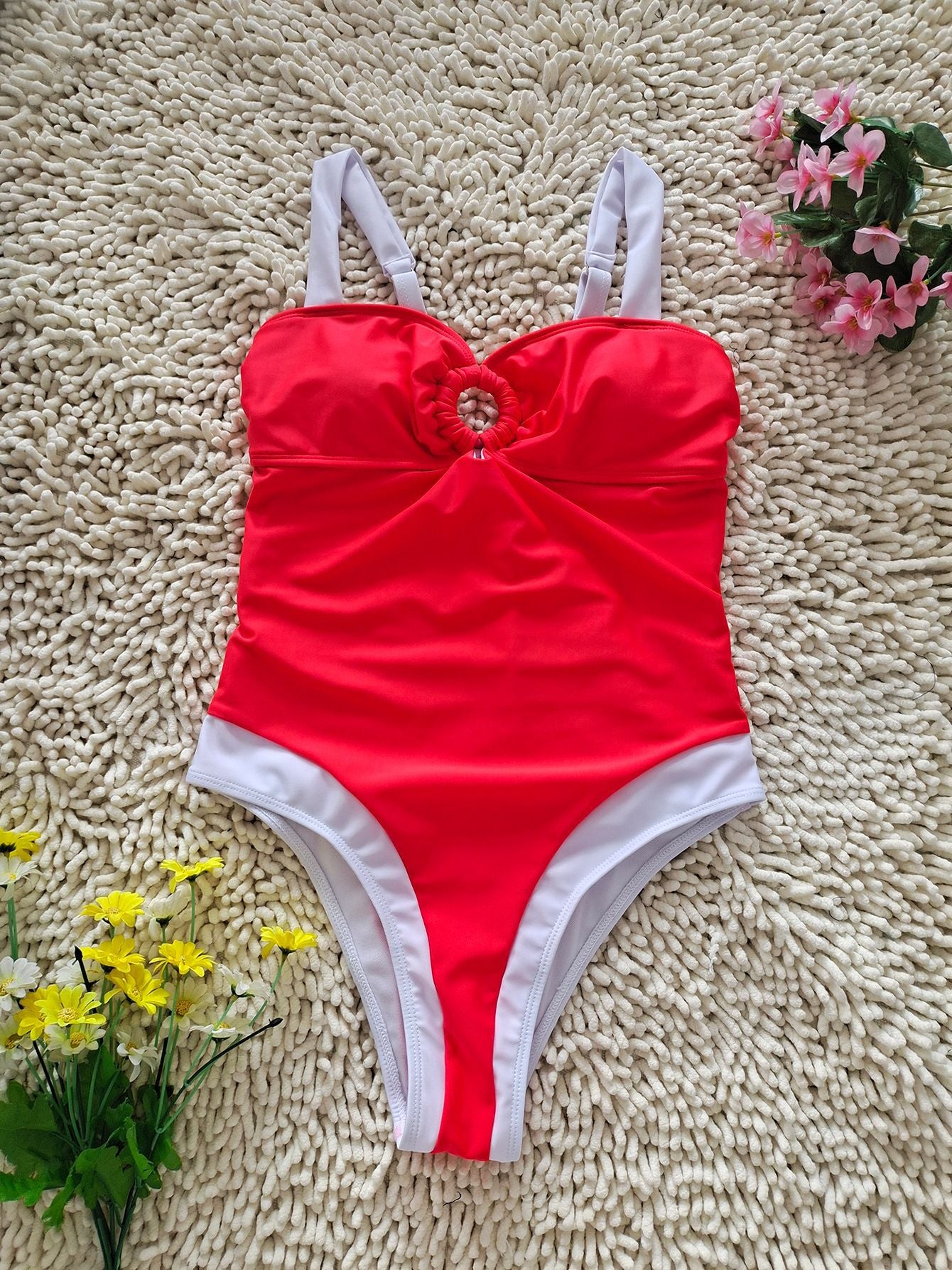 Cutout Contrast Sexy One-Piece Swimsuit | Trendy Women's Swimwear