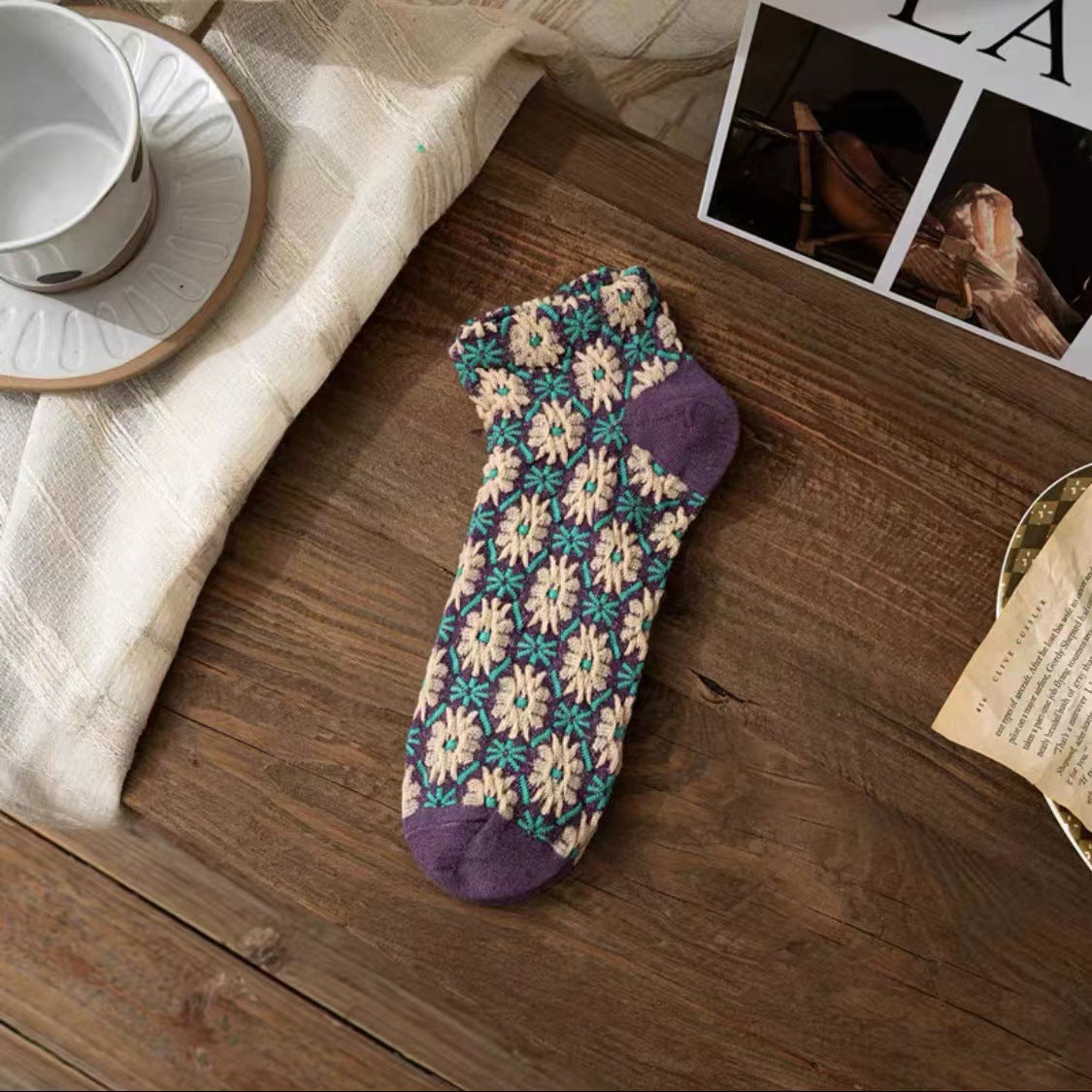 Vintage Embossed Daisy Ankle Socks | Cotton Patterned Socks for Women