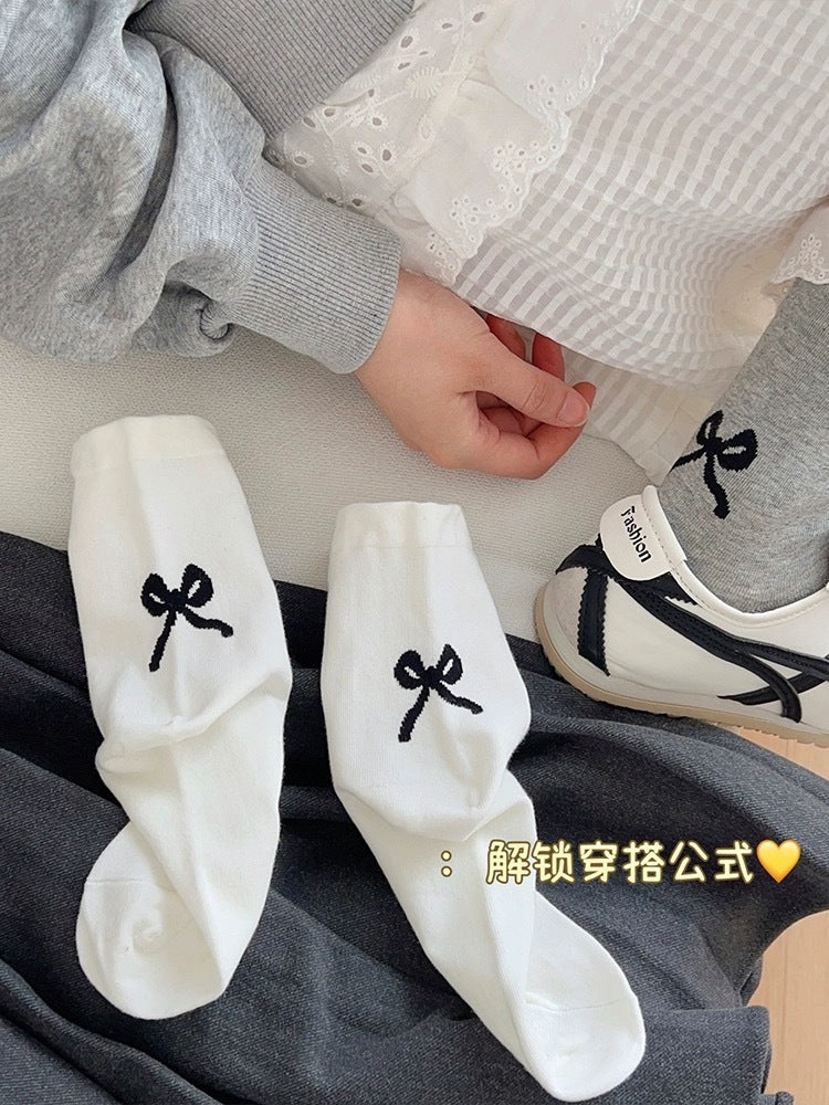 Embroidered Bow Crew Socks | Soft Cotton Balletcore Women's Socks