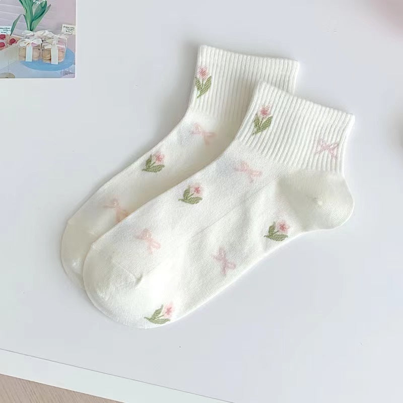 Sweet Floral Ankle Socks for Women | Breathable Cotton Spring Socks