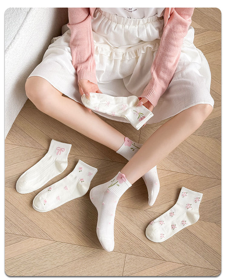 Dainty Floral Ankle Socks for Women | Breathable Everyday Socks