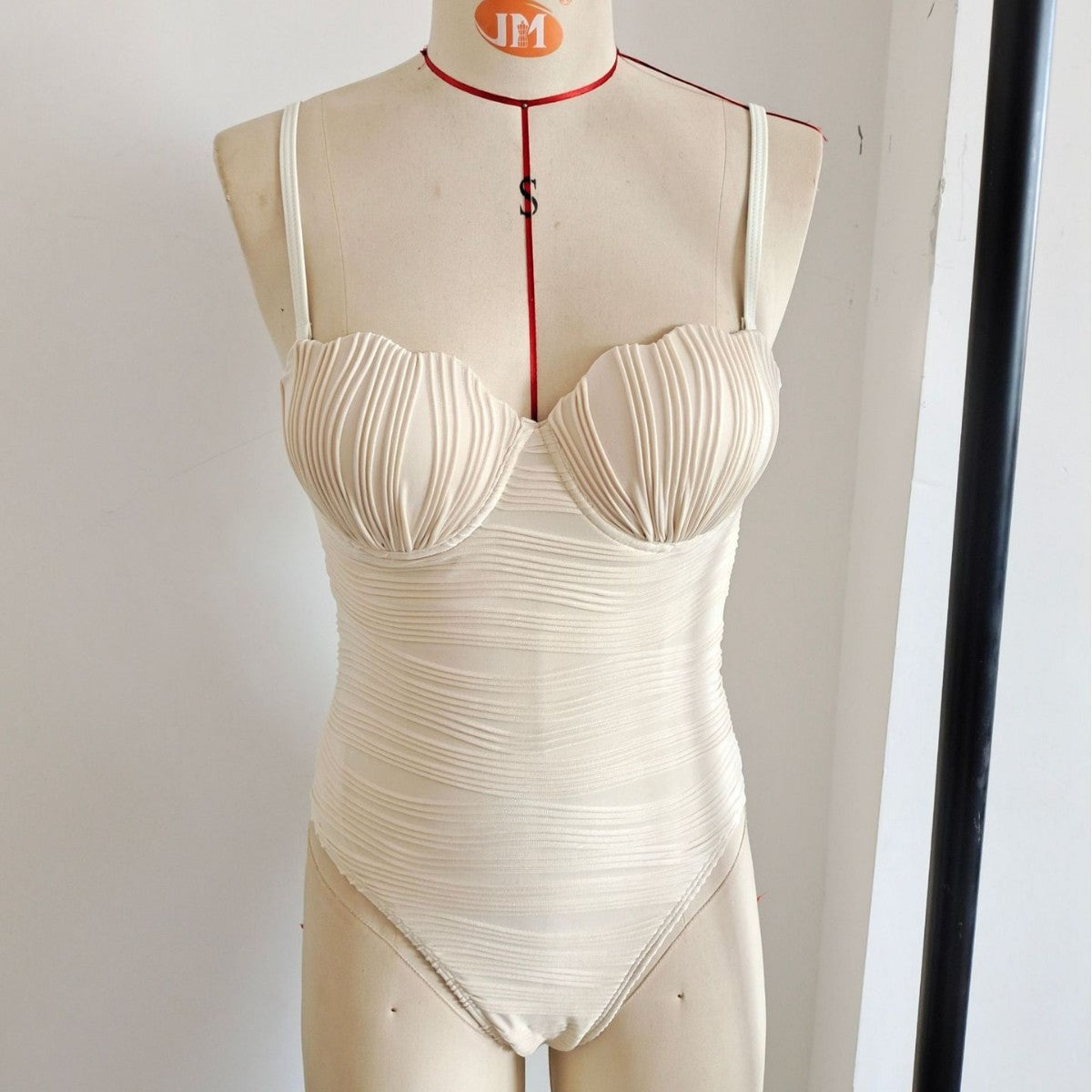 Shell Texture Halter One-Piece Swimsuit | Chic Women's Beach Swimwear