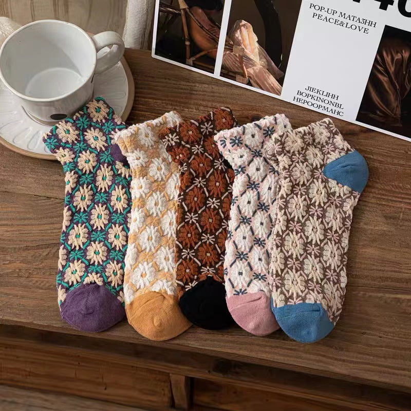 Vintage Embossed Daisy Ankle Socks | Cotton Patterned Socks for Women