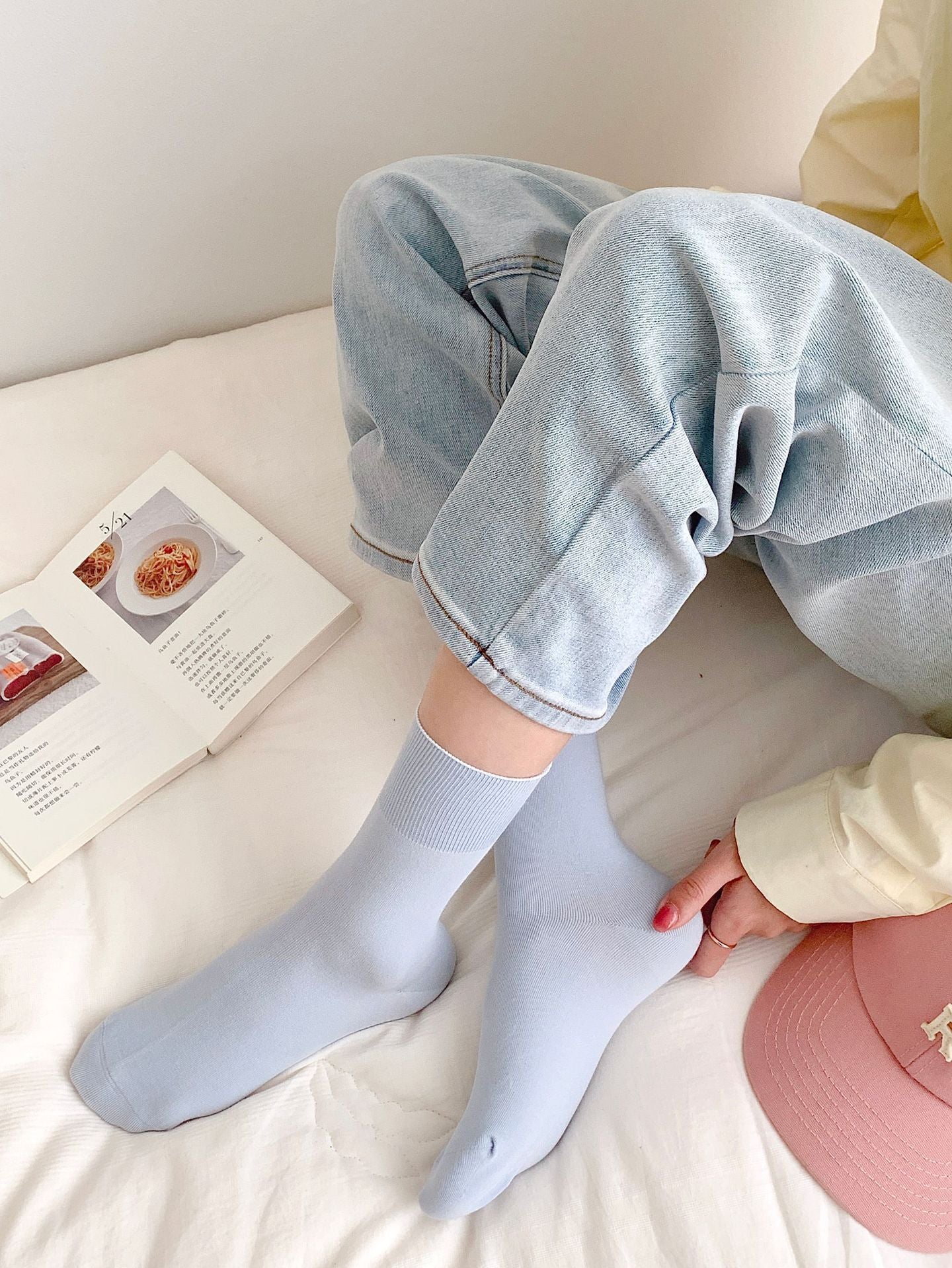 Seamless Cotton Crew Socks for Women | Loose Top Everyday Socks