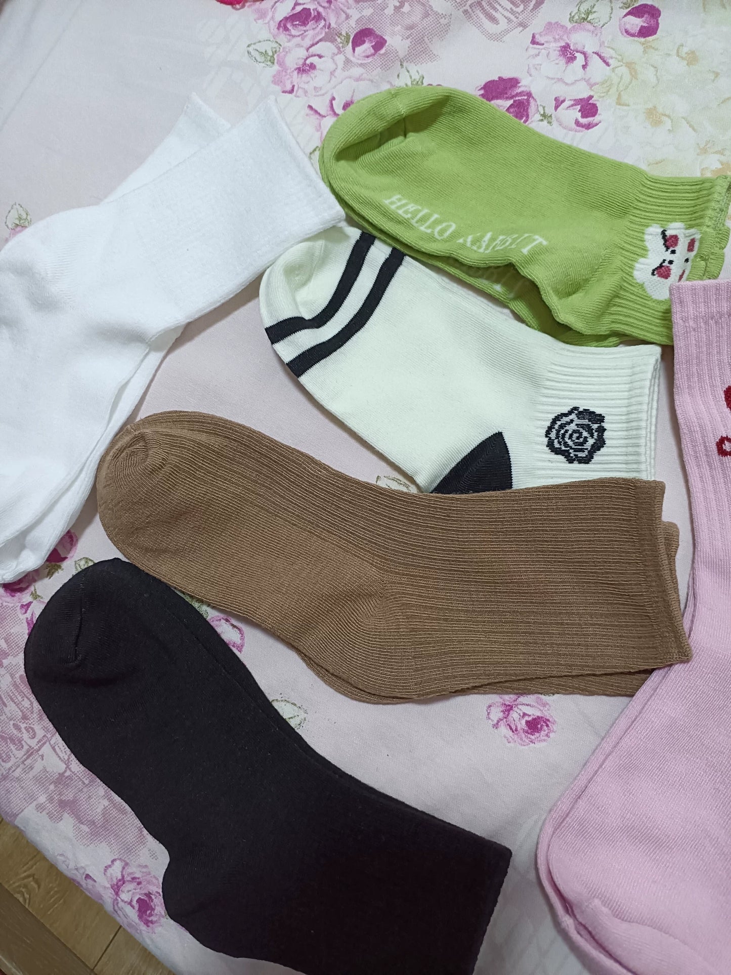 Cozy Vertical Stripe Crew Socks | Solid Cotton Women's Winter Socks