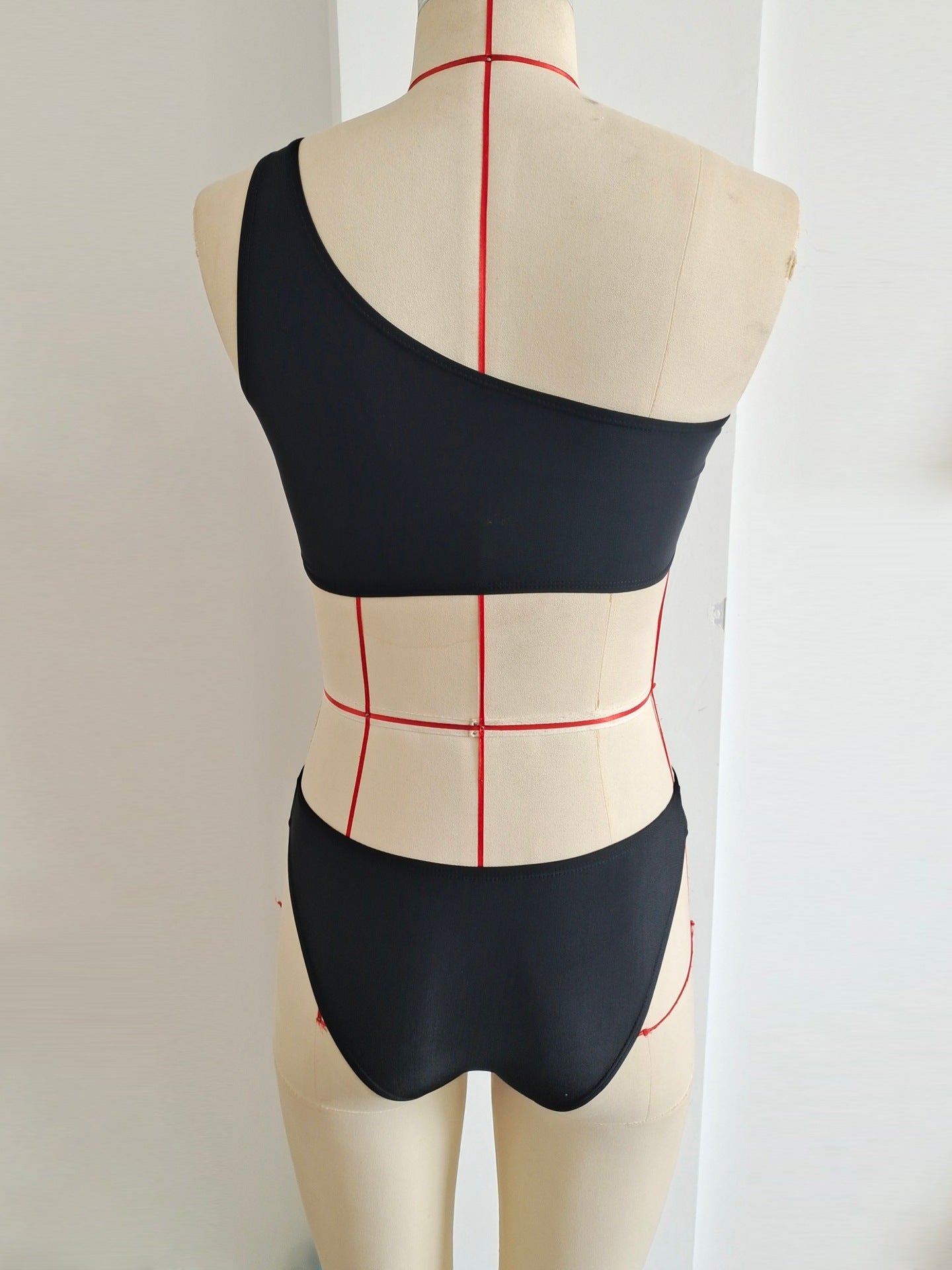 Sexy Cutout Solid One-Piece Swimsuit | Women's Beach Swimwear