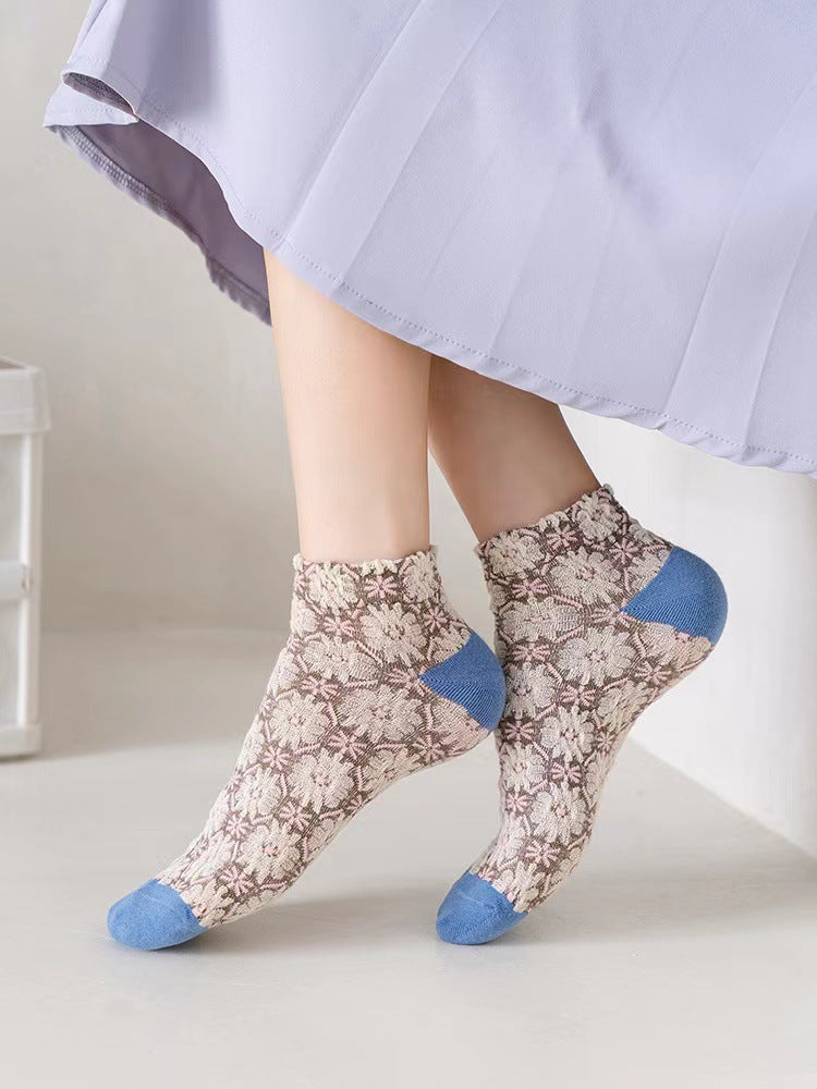 Vintage Embossed Daisy Ankle Socks | Cotton Patterned Socks for Women