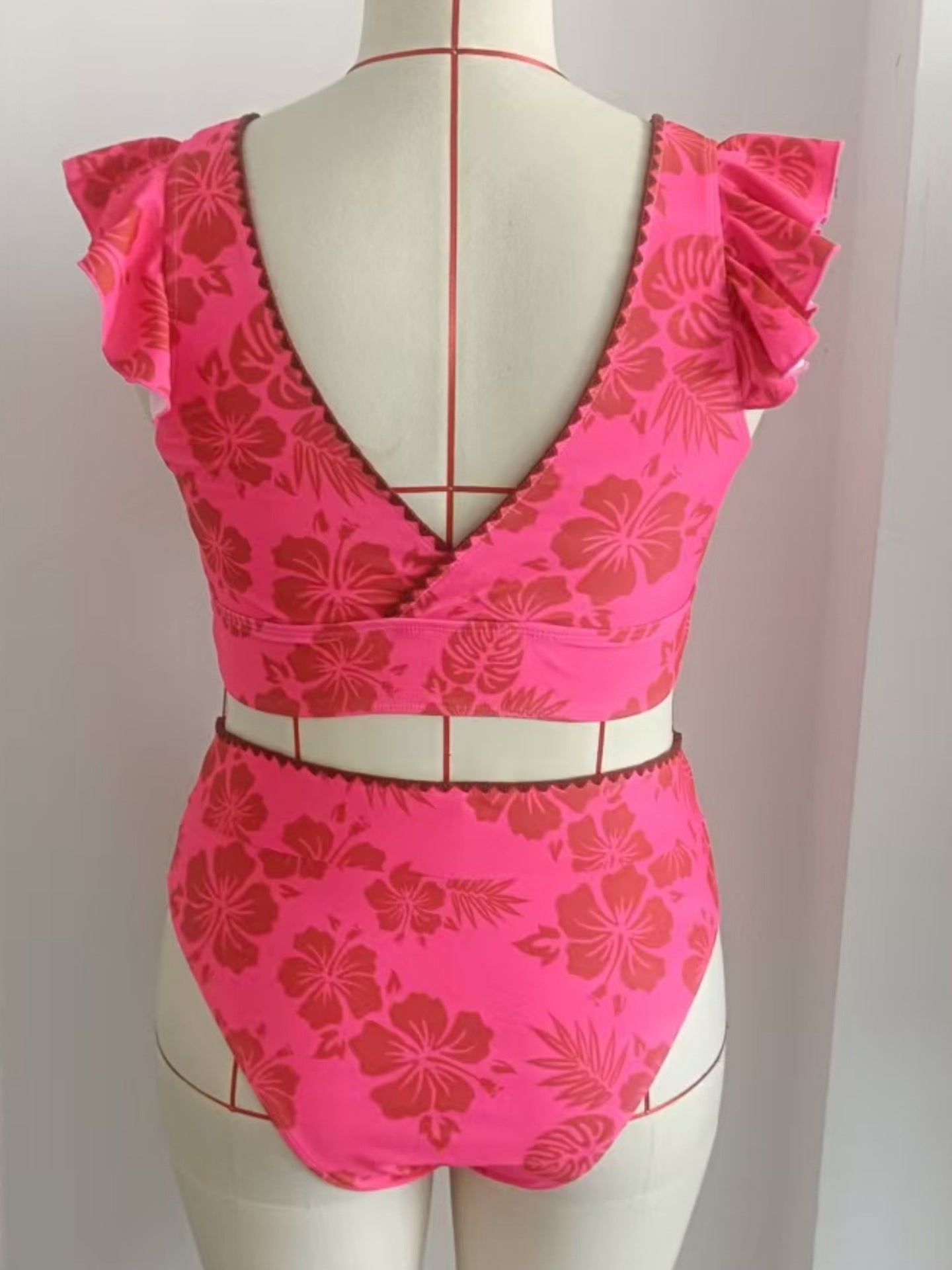 Bright Pink Floral Ruffle V-Ne Plus Size Bikini Set