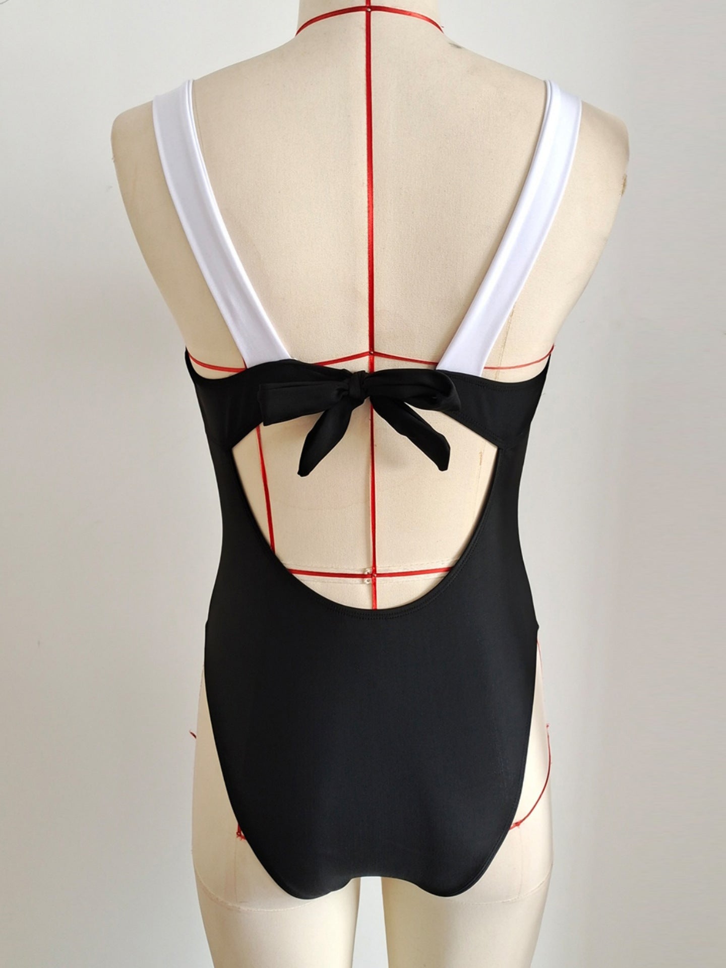 Black Contrast Sexy One-Piece Swimsuit | Slimming Vacation Swimwear