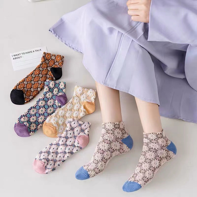 Vintage Embossed Daisy Ankle Socks | Cotton Patterned Socks for Women