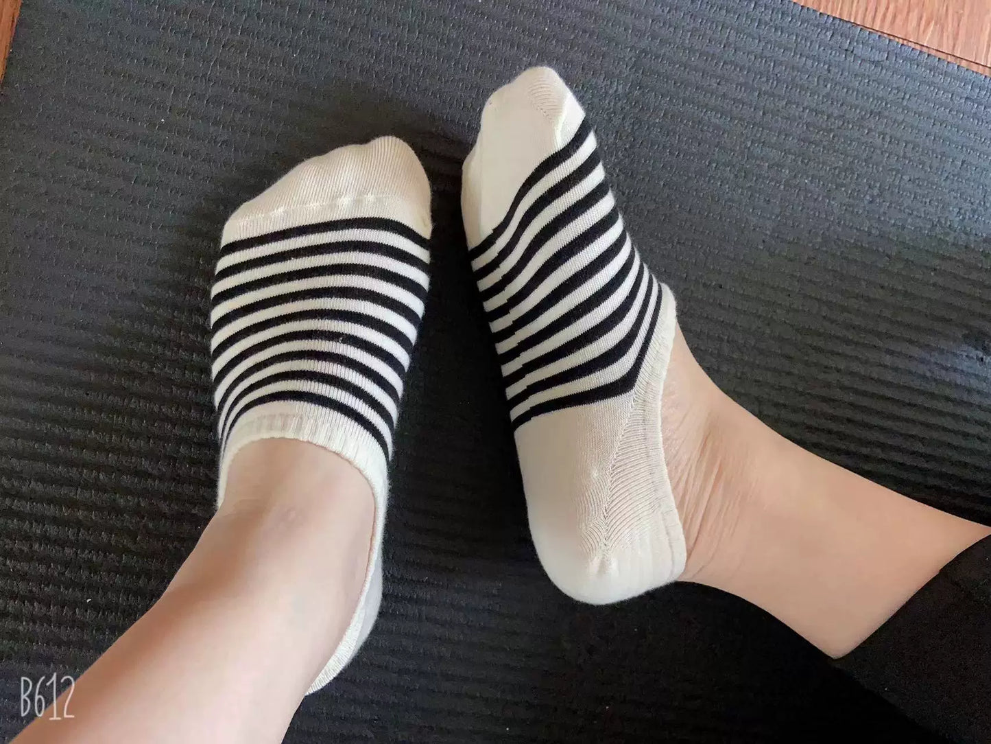 Striped No-Show Socks for Women | Non-Slip Invisible Cotton Socks