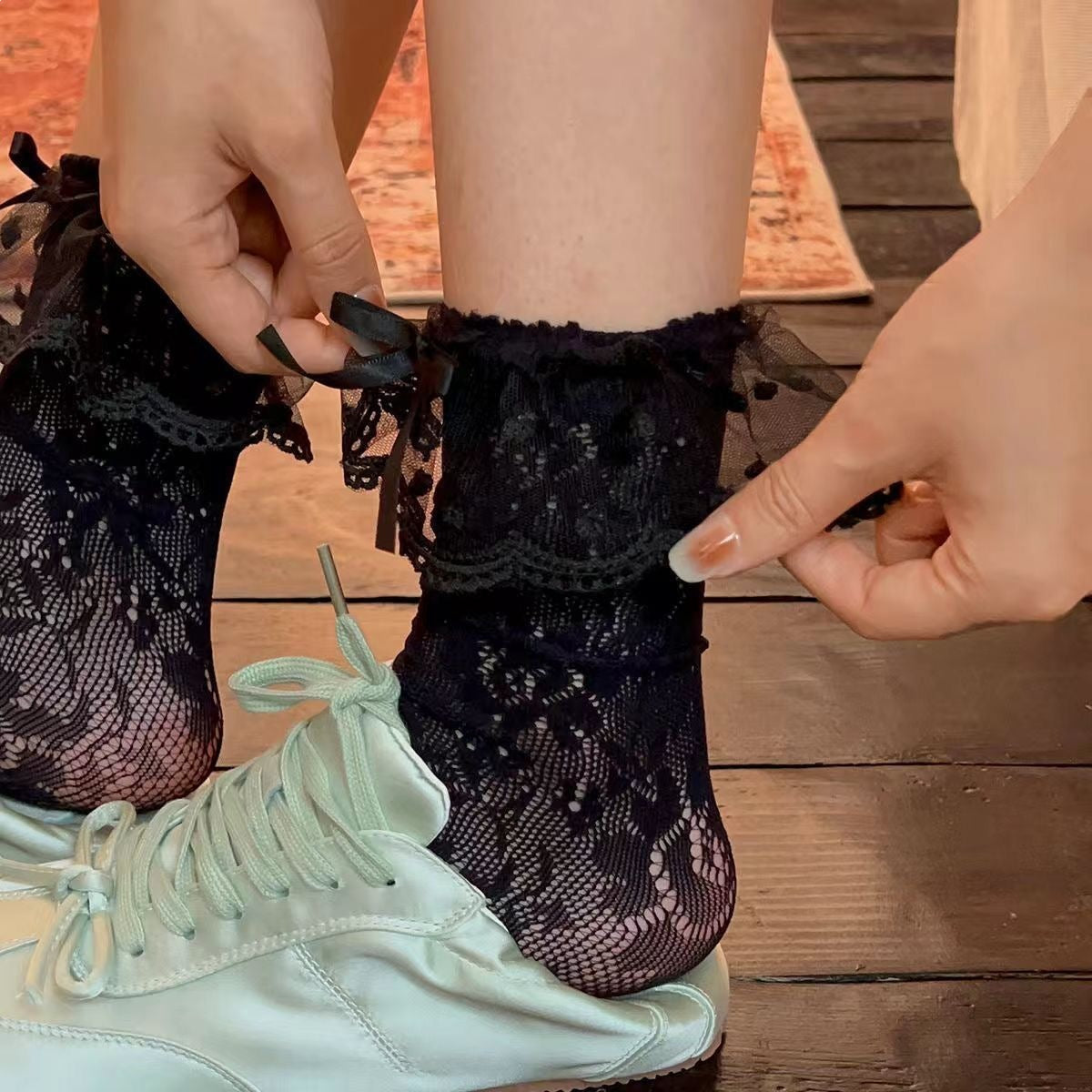 Women's Lace Crew Socks | Breathable Bow Ruffled Mid-Calf Socks