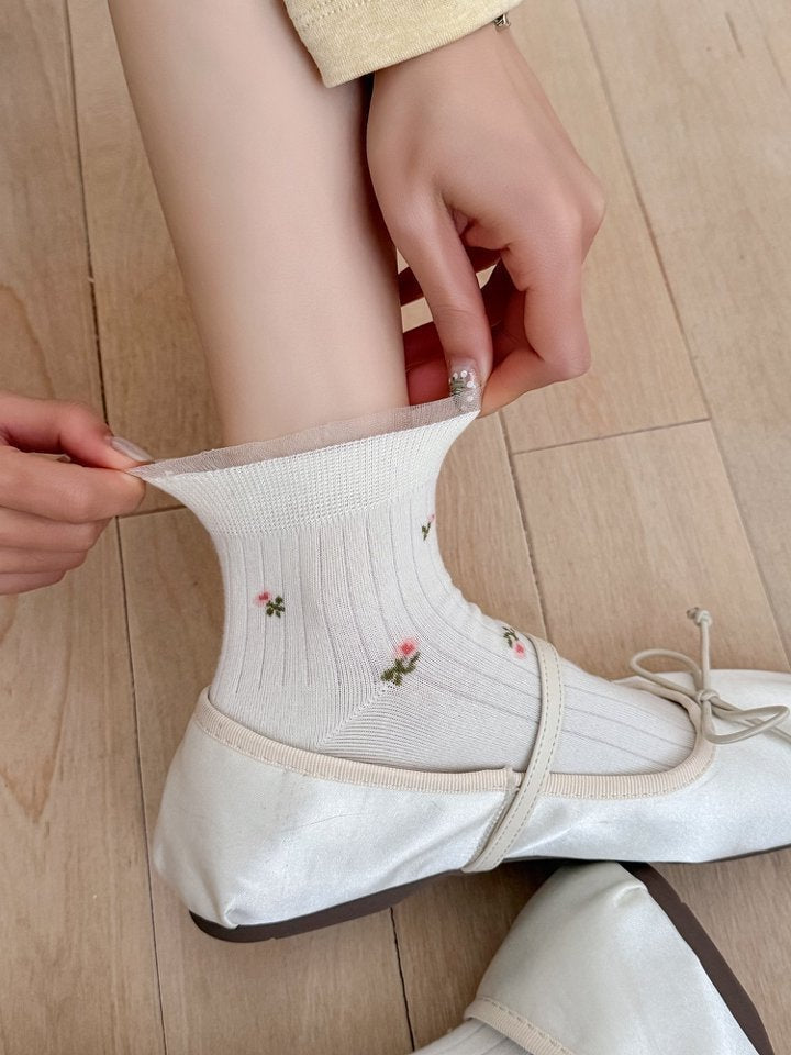 Vintage Floral Lace Ankle Socks for Women | Breathable Spring Summer Socks