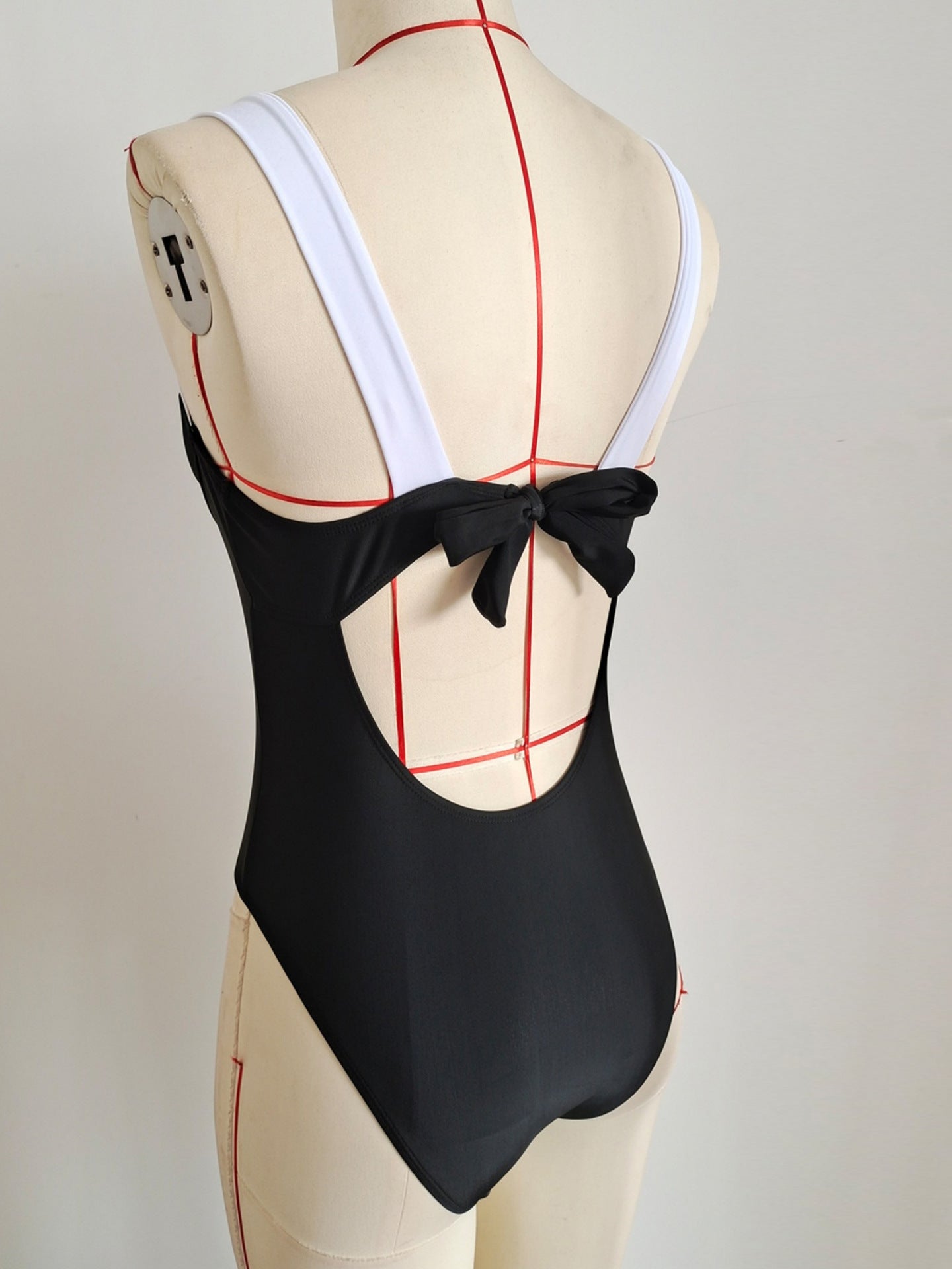 Black Contrast Sexy One-Piece Swimsuit | Slimming Vacation Swimwear