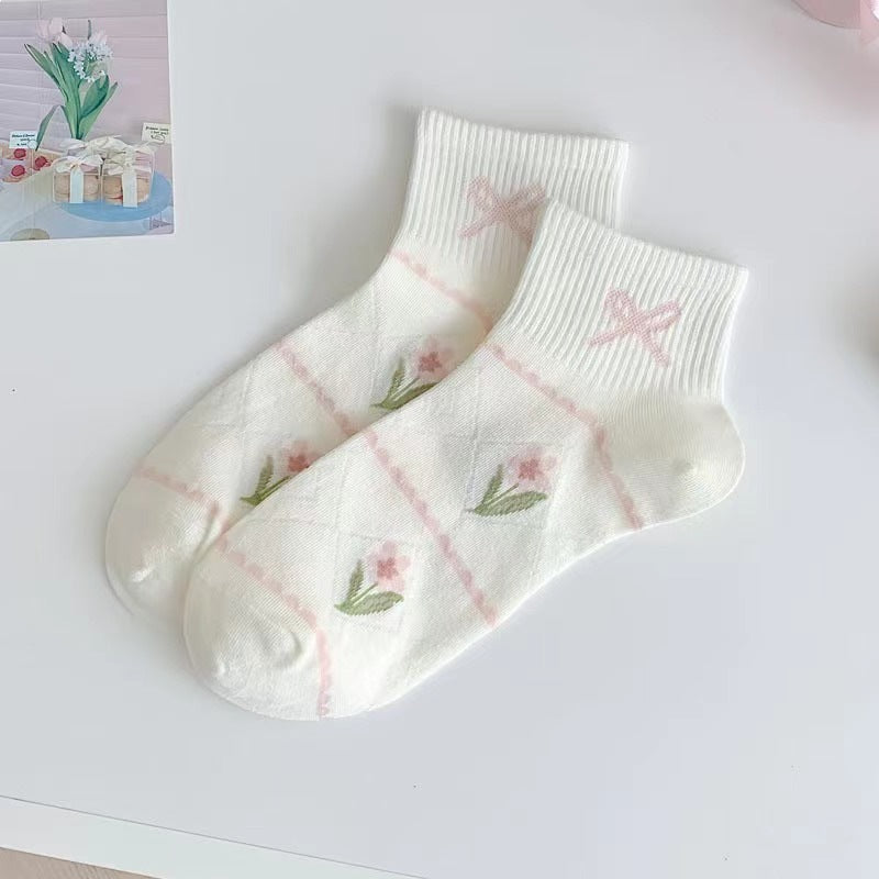 Sweet Floral Ankle Socks for Women | Breathable Cotton Spring Socks